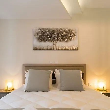 King George Apartment *