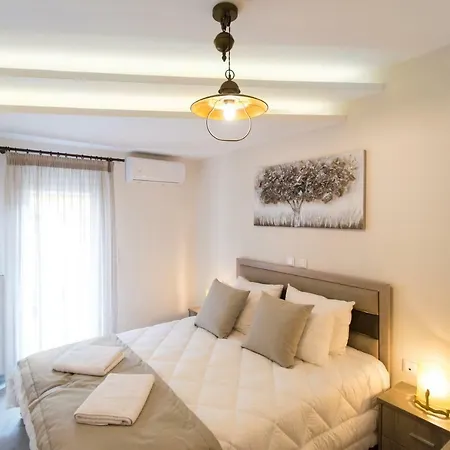 King George Apartment *