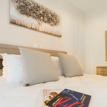 King George Apartment *
